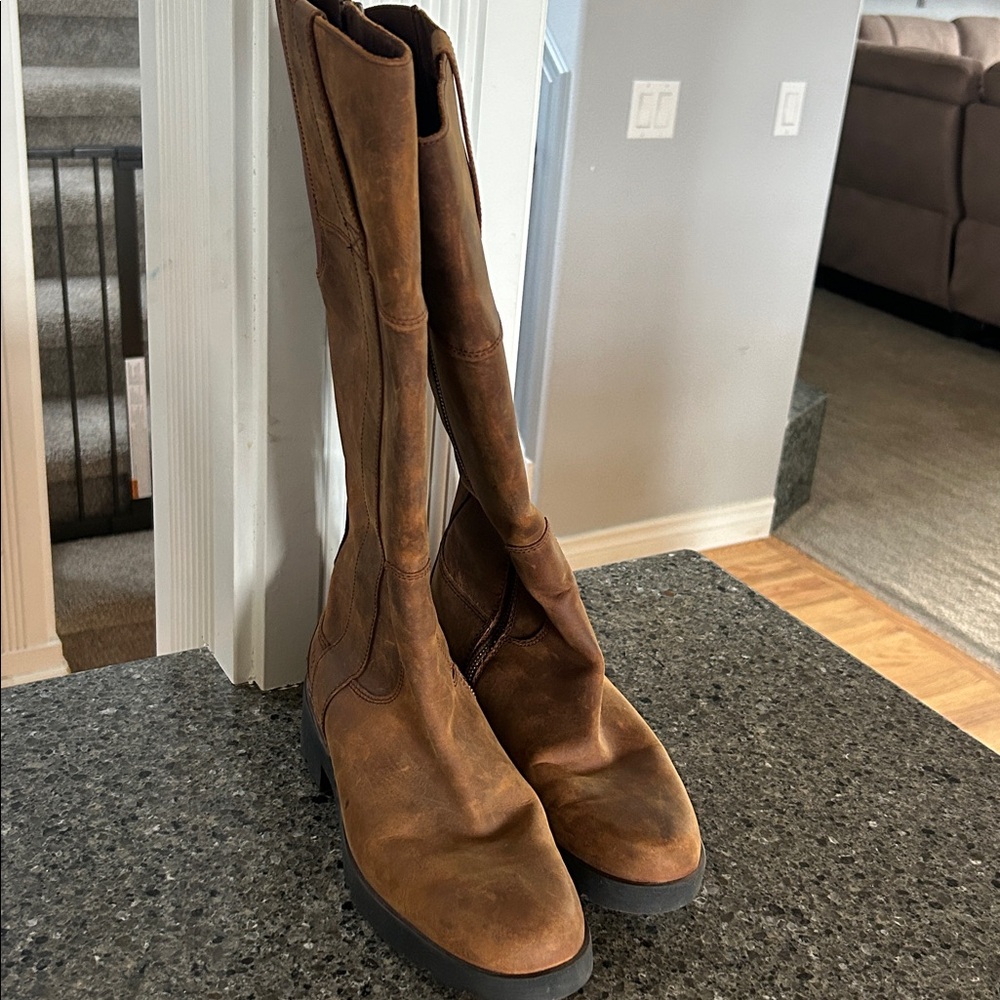 Timberland leather boots size 10 - Picture 3 of 6